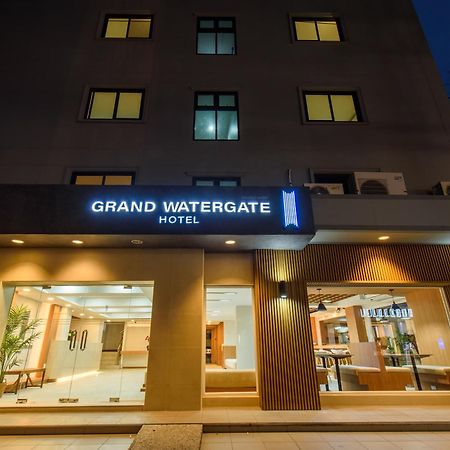 Grand Watergate Hotel Бангкок Экстерьер фото